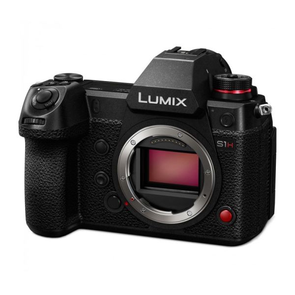 Цифровая фотокамера Panasonic Lumix DC-S1H Body