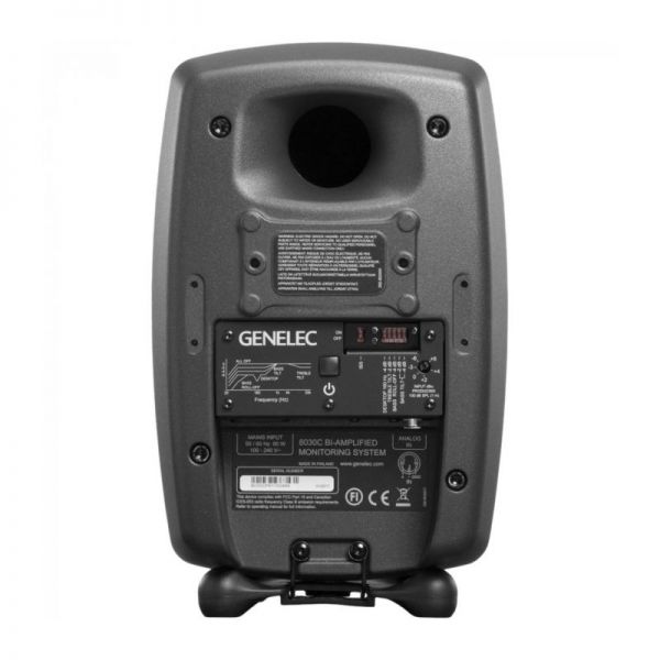 Активный 2-полосный монитор Genelec 8030CP ближнего поля