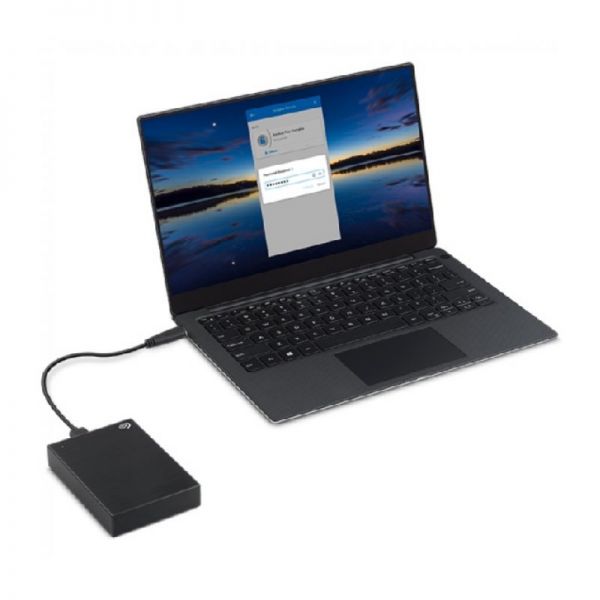 Внешний жесткий диск Seagate STKB2000400 2000ГБ Seagate One Touch portable drive 2.5" USB 3.0 Black