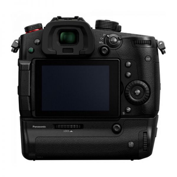 Цифровой фотоаппарат Panasonic Lumix DC-GH5 II Body